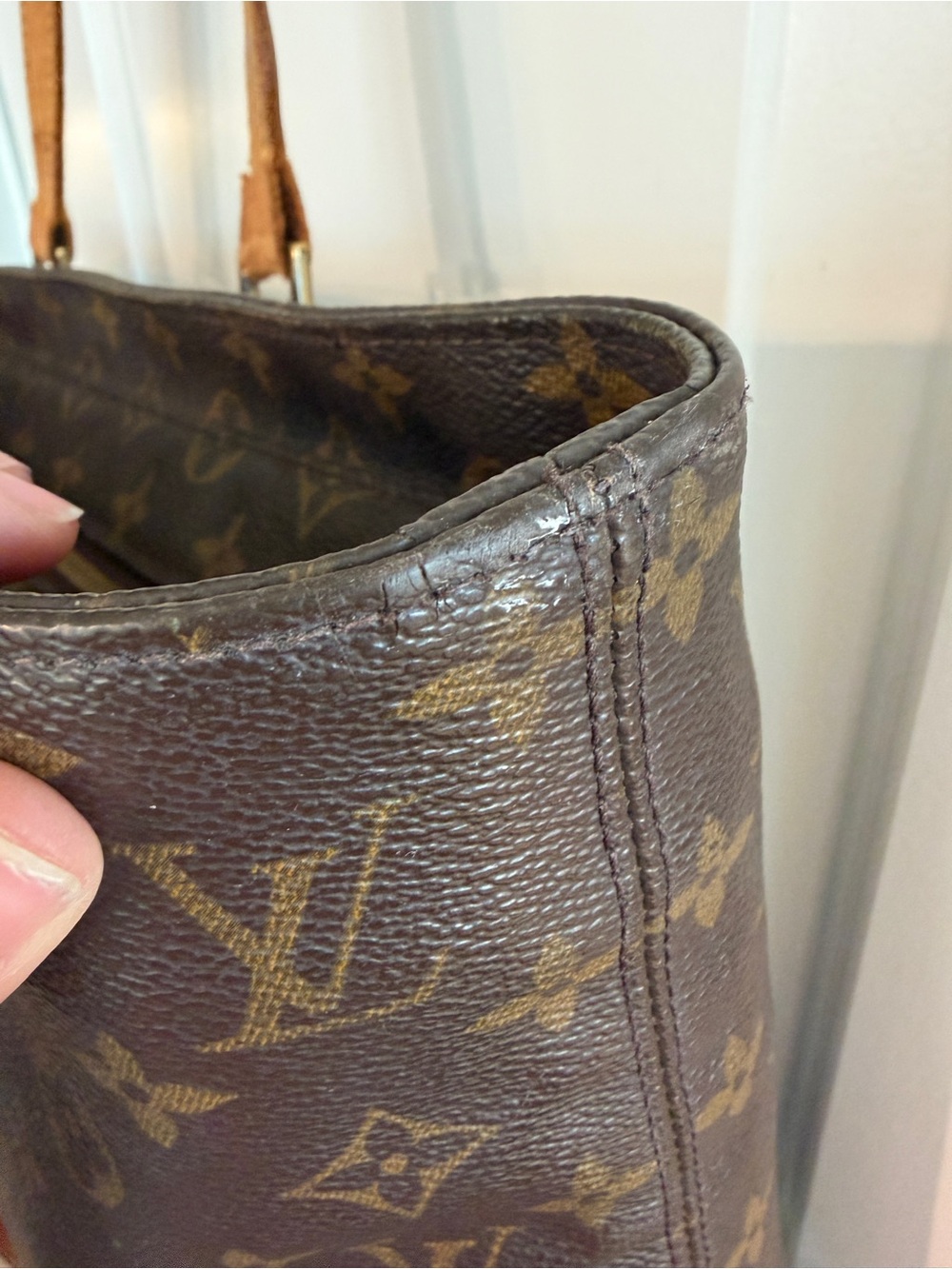 Louis Vuitton Luco Tote - Picture 4 of 14